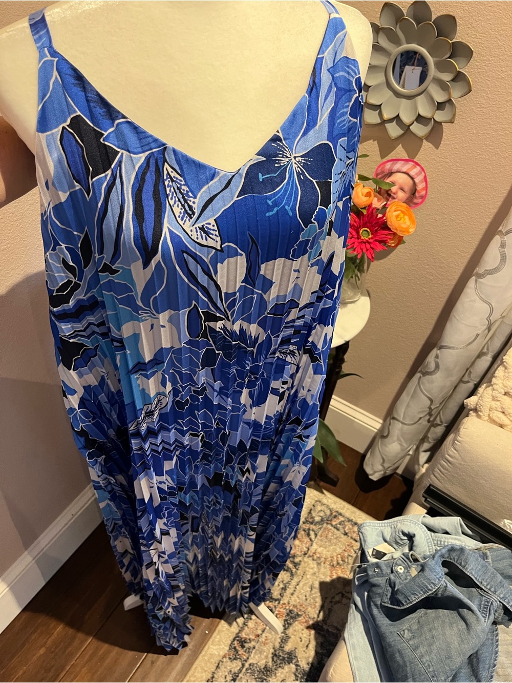 Skies Are Blue Blue & White Floral Pleated Maxi Dress